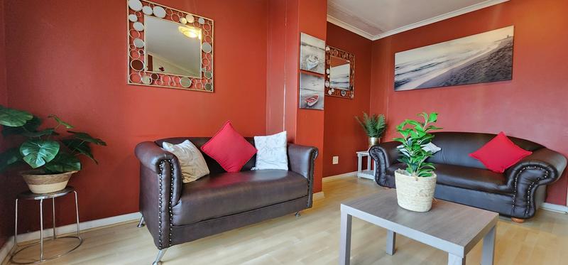 2 Bedroom Property for Sale in Milnerton Central Western Cape
